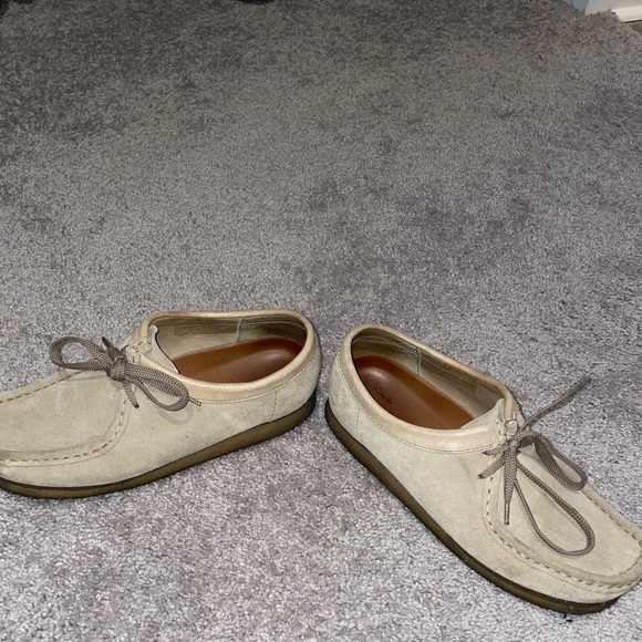 Clarks Wallabees - Picture 2 of 4
